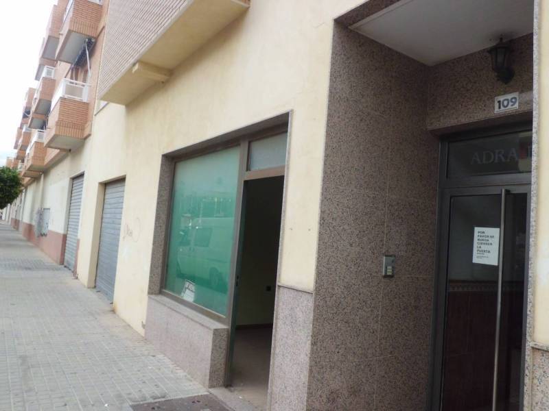 Retail in El Ejido, Almería to rent Building Photo- Image 1 of 8