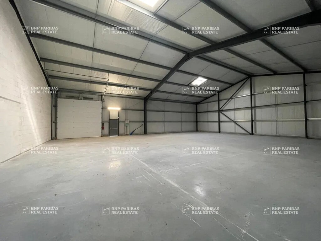 Location Local d'activités 442 m² - Photo 1
