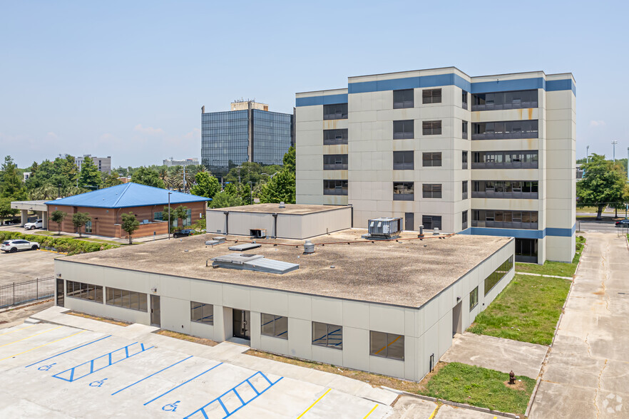 5650 Read Blvd, New Orleans, LA for rent - Building Photo - Image 3 of 20