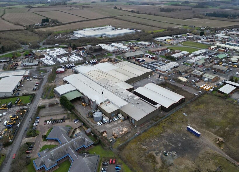 Windsor Rd, Louth for sale - Primary Photo - Image 1 of 1