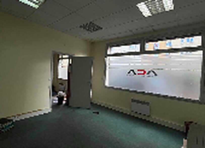 17 Rue Guillot, Montrouge to rent - Building Photo - Image 3 of 5