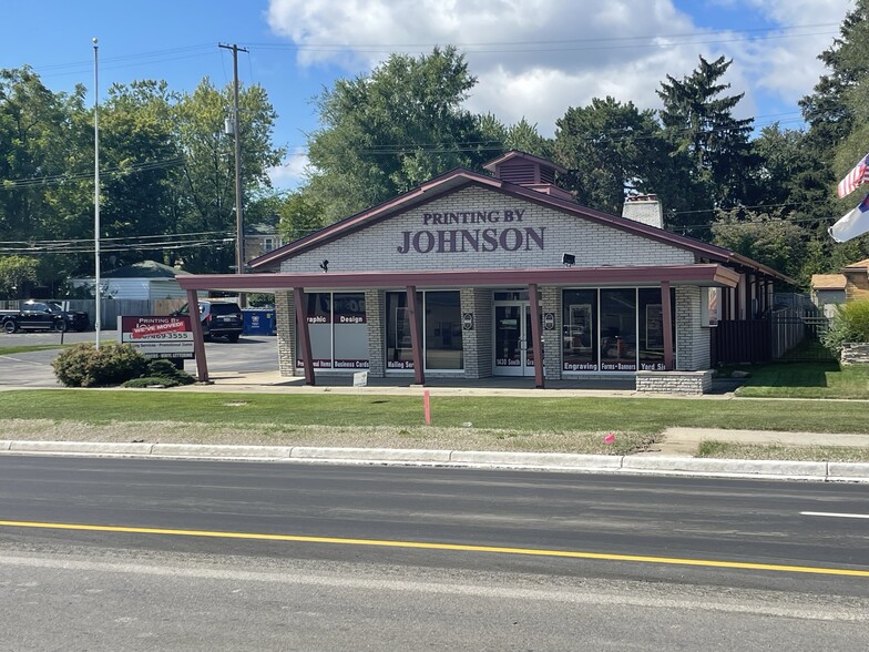 1430 S Gratiot Ave, Mount Clemens, MI for sale - Building Photo - Image 1 of 6