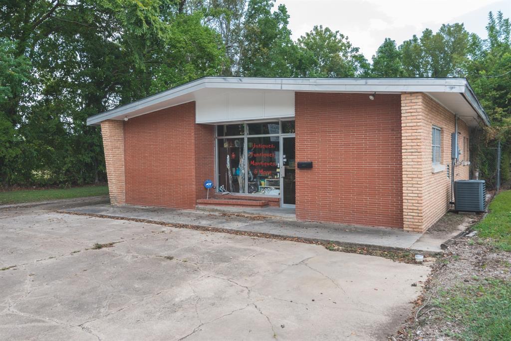 2722 Beaumont Ave, Liberty, TX for sale Primary Photo- Image 1 of 1