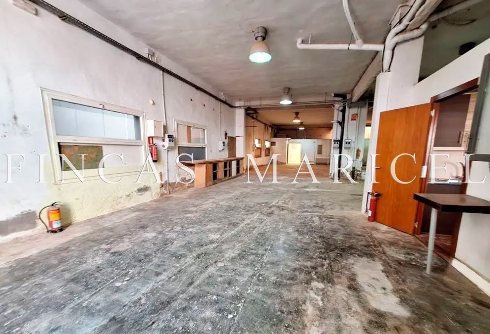 Retail in Sitges, Barcelona to rent Interior Photo- Image 1 of 13
