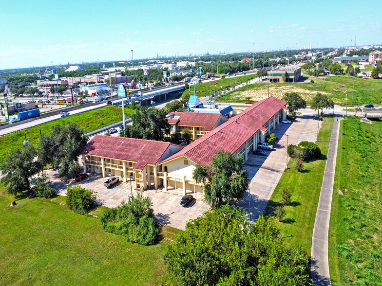 1105 14th #112, La Porte, TX for sale - Building Photo - Image 3 of 4