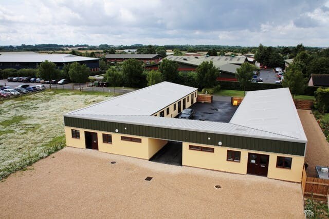 Warpsgrove Ln, Chalgrove to rent Primary Photo- Image 1 of 4