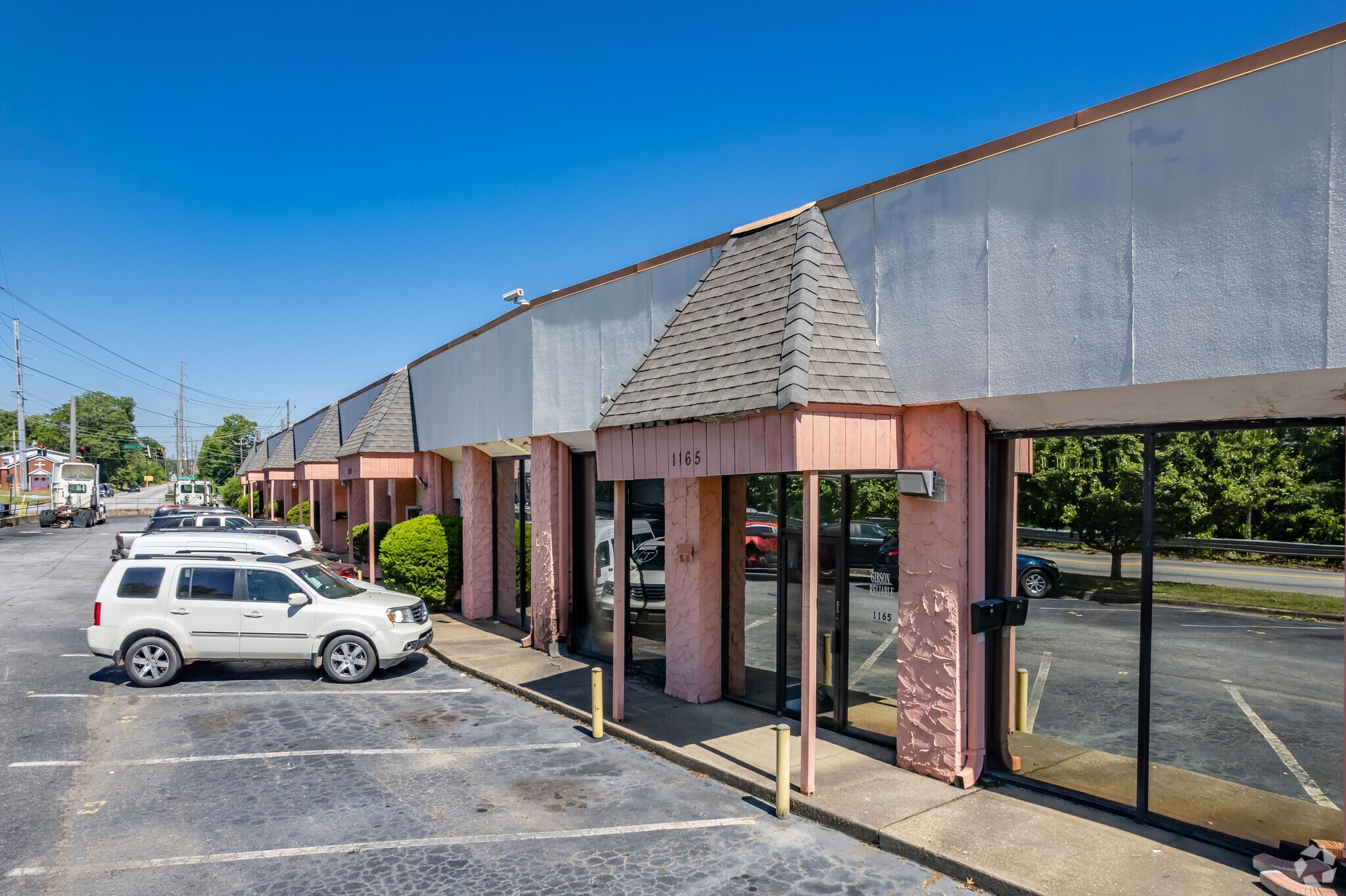 1129-1199 Willingham Dr, East Point, GA to rent Building Photo- Image 1 of 16