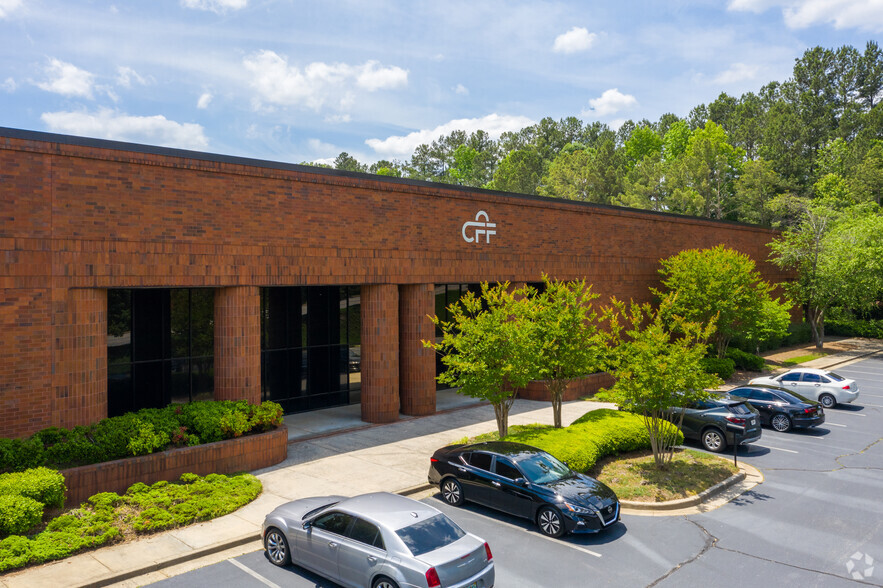 8005 Second Flags Dr, Austell, GA for rent - Building Photo - Image 2 of 5