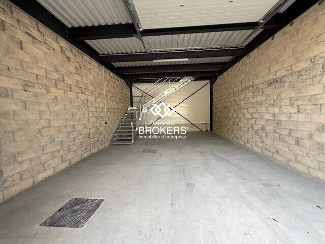 Industrial in Epinay Sur Seine to rent Interior Photo- Image 1 of 3