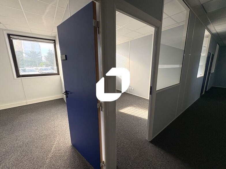 Rue Des Brosses, Villeurbanne to rent - Interior Photo - Image 3 of 14