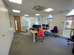 Northbrook St, Newbury to rent Interior Photo- Image 2 of 5