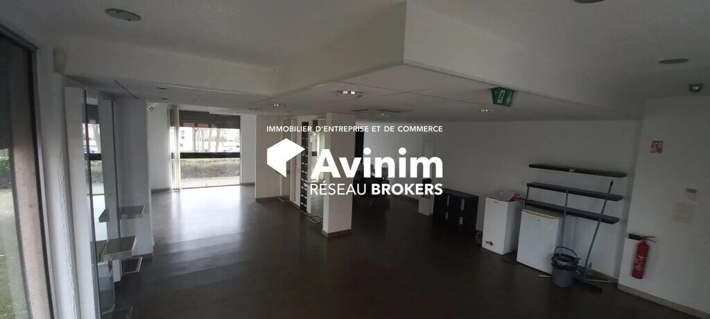 Location Commerce 86 m² - Photo 1