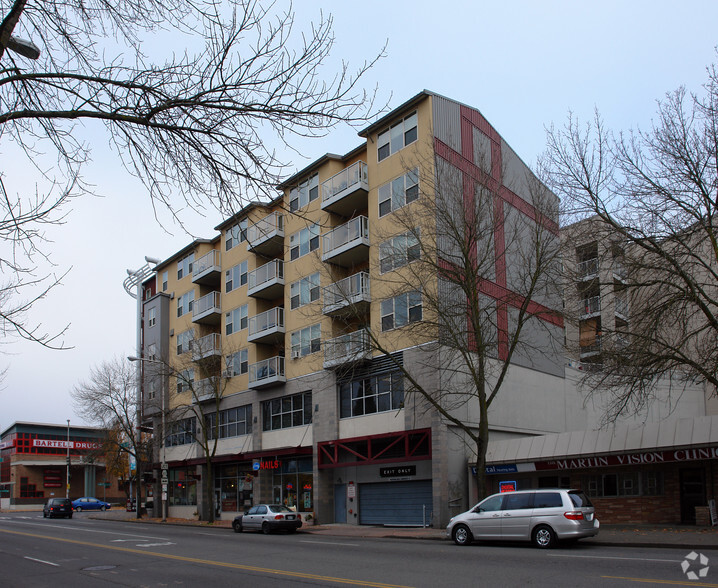 12500-12520 Lake City Way NE, Seattle, WA for rent - Building Photo - Image 2 of 7