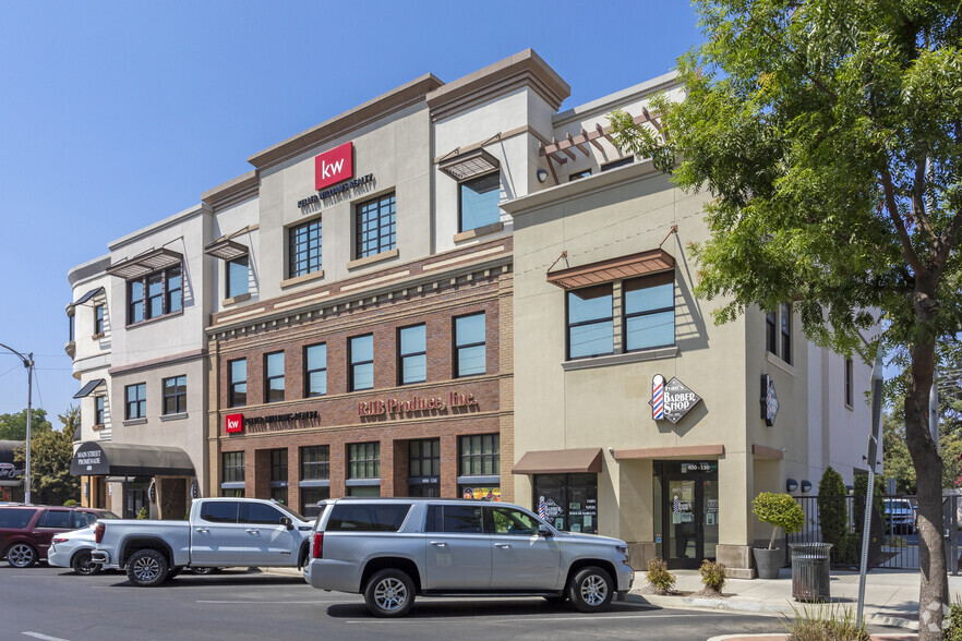 400-410 E Main St, Visalia, CA for rent - Building Photo - Image 3 of 24