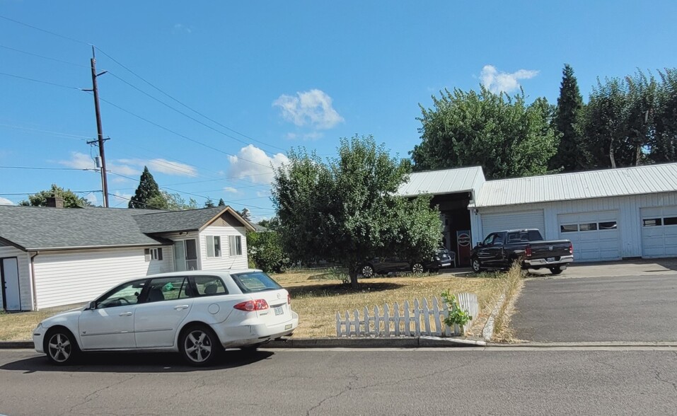 2075 Brown Rd Ne, Salem, OR for sale - Building Photo - Image 3 of 4