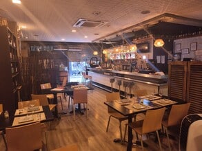 Retail in Barcelona, Barcelona to rent Interior Photo- Image 1 of 9