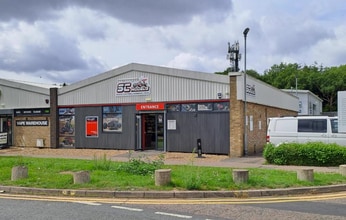 Wedgwood Way, Stevenage to rent Building Photo- Image 1 of 3