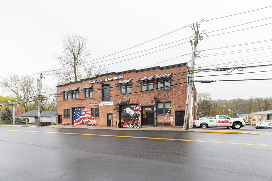 925 Saw Mill River Rd, Yonkers, NY for rent - Building Photo - Image 2 of 33