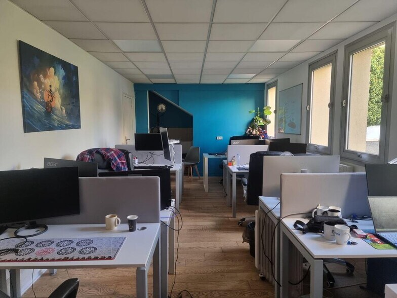 10 Rue Des Fédérés, Montreuil to rent - Building Photo - Image 3 of 19