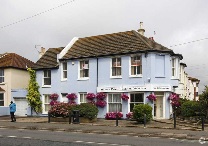 59-61 Lyndhurst Rd, Worthing for sale - Primary Photo - Image 1 of 2