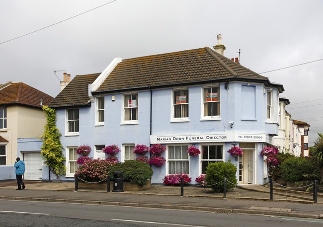 More details for 59-61 Lyndhurst Rd, Worthing - Office for Sale