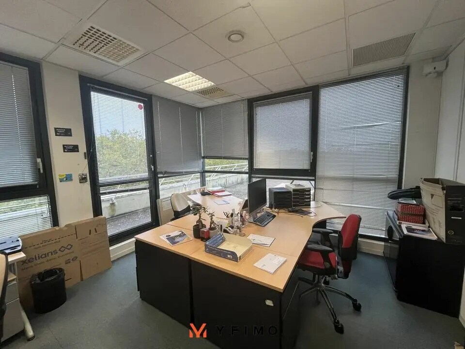 Location Bureaux 450 m² à 1 722 m² - Photo 1