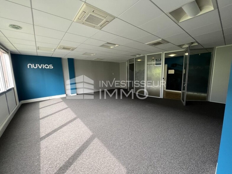 Office in Meudon to rent - Interior Photo - Image 2 of 4