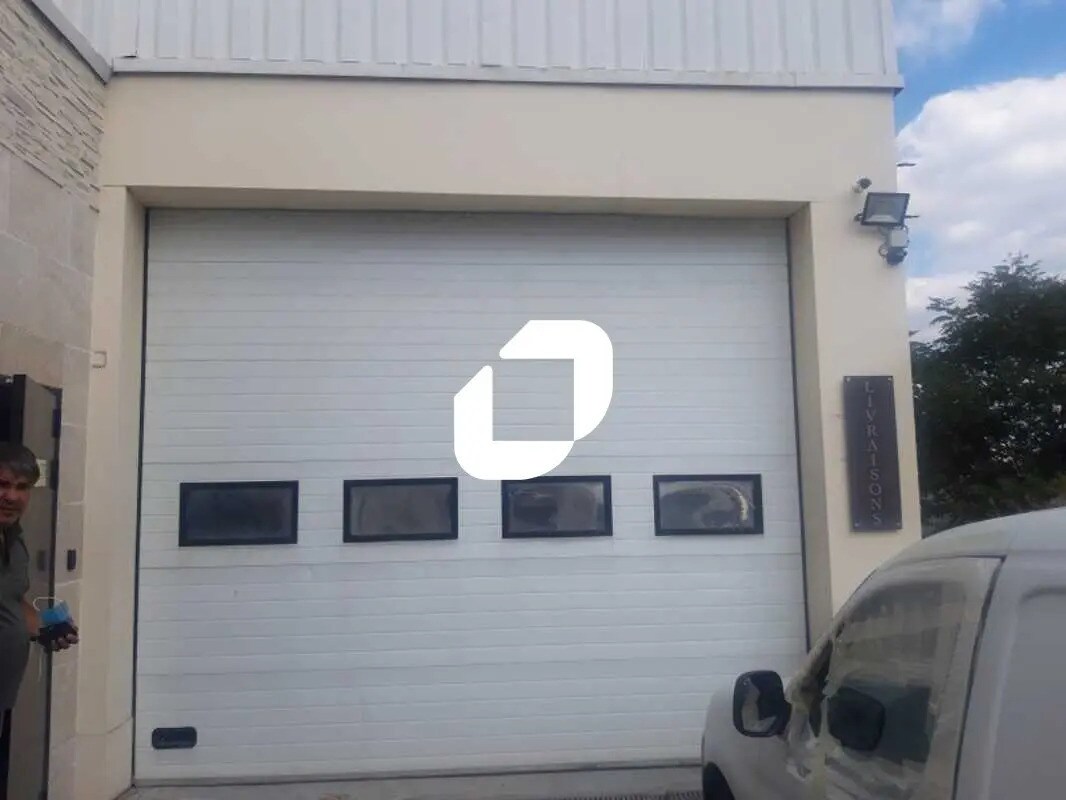 Light Industrial in Noisy-le-Sec to rent Building Photo- Image 1 of 4