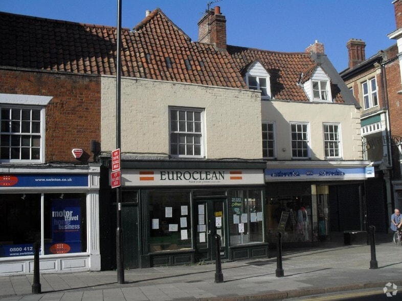 66 High St, Grantham for sale - Primary Photo - Image 1 of 1