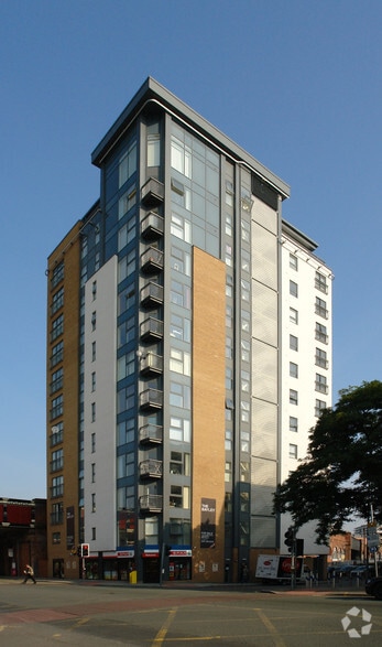 21 New Bailey St, Salford to rent - Building Photo - Image 3 of 9