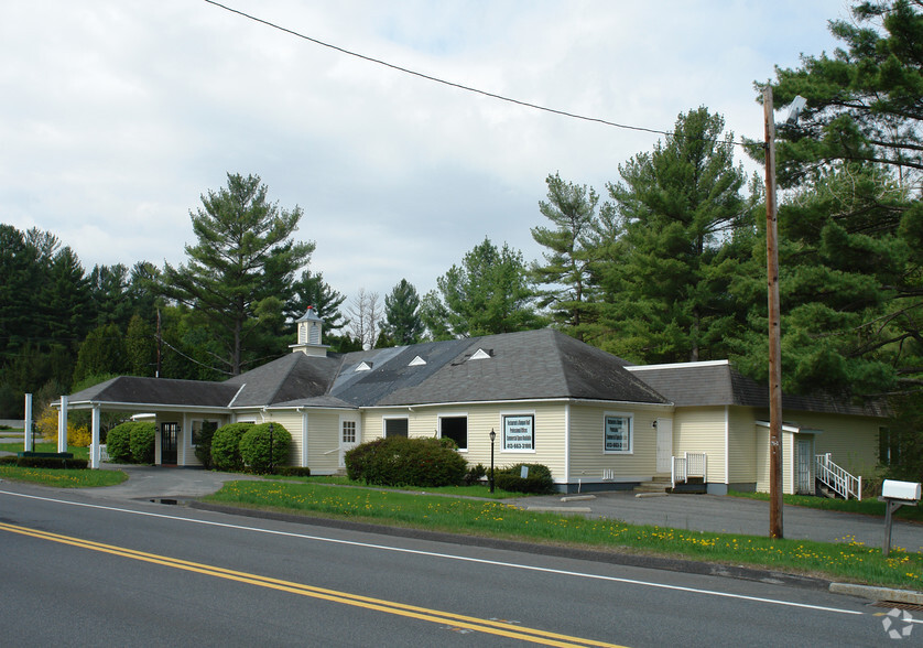 1161 Cold Spring Rd, Williamstown, MA for rent - Building Photo - Image 3 of 5