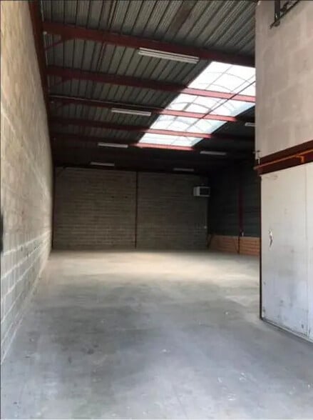 Light Industrial in Collégien to rent - Building Photo - Image 3 of 10