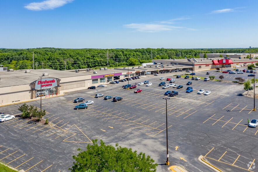 1052-1200 Milwaukee Ave, Burlington, WI for sale - Primary Photo - Image 1 of 1