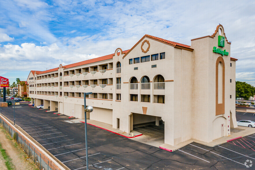 1500 N 51st Ave, Phoenix, AZ for rent - Building Photo - Image 3 of 5