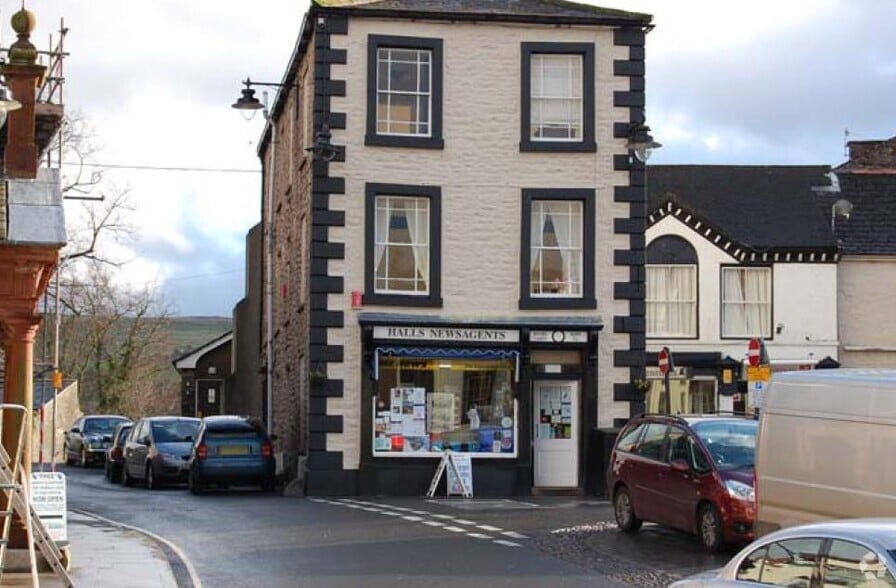 Market Sq, Kirkby Stephen to rent - Primary Photo - Image 1 of 2