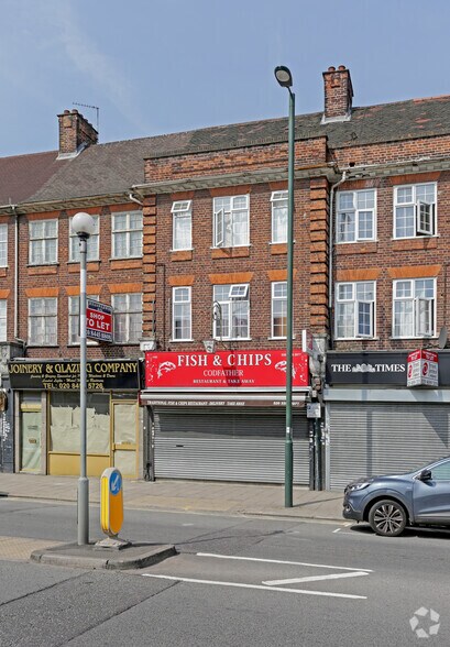 1183 Finchley Rd, London to rent - Building Photo - Image 3 of 3