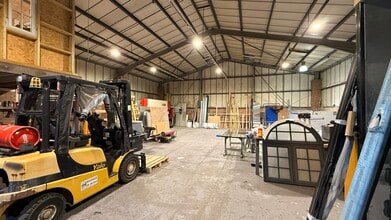 Long Reach Rd, Barking to rent Interior Photo- Image 1 of 4