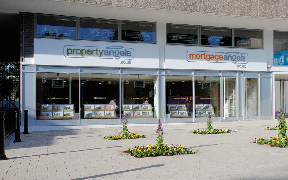 3-13 Albemarle Rd, Beckenham for sale - Primary Photo - Image 1 of 1