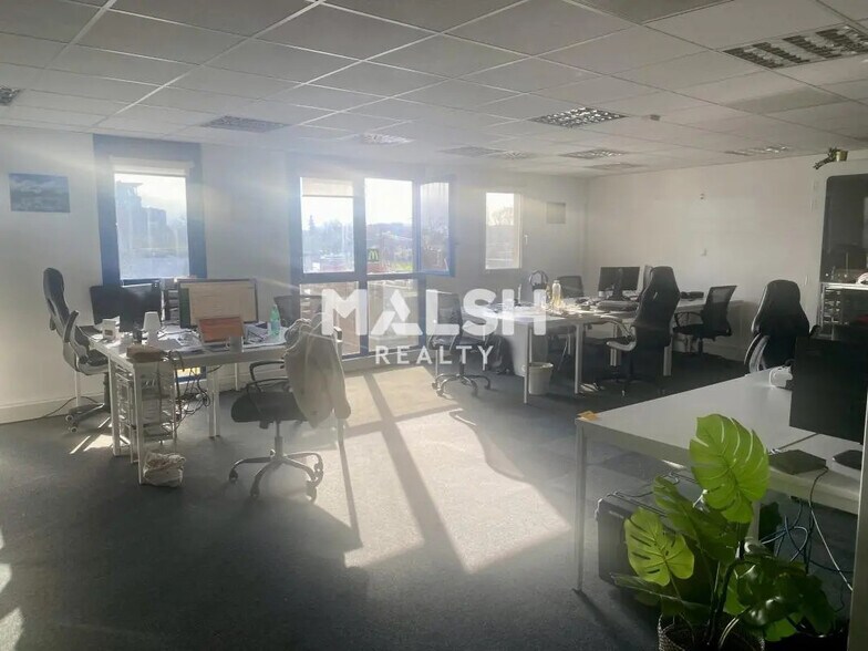 Office in Lyon to rent - Interior Photo - Image 2 of 22