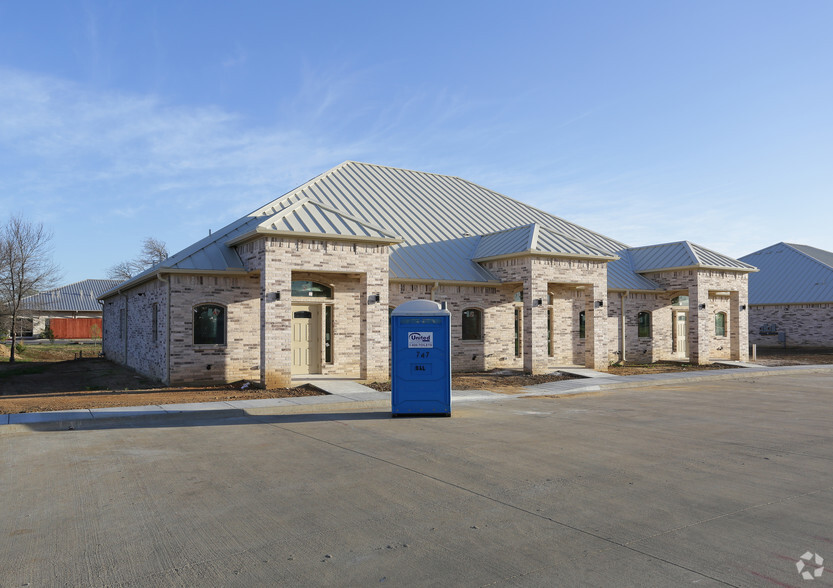 6140 Precinct Line Rd, Hurst, TX for rent - Building Photo - Image 2 of 5