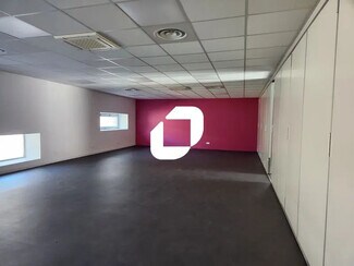 More details for Office, Retail to Rent