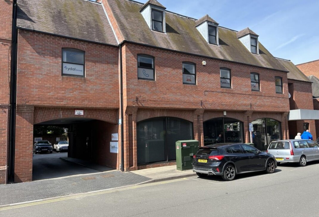 53 Wade St, Lichfield to rent Building Photo- Image 1 of 1