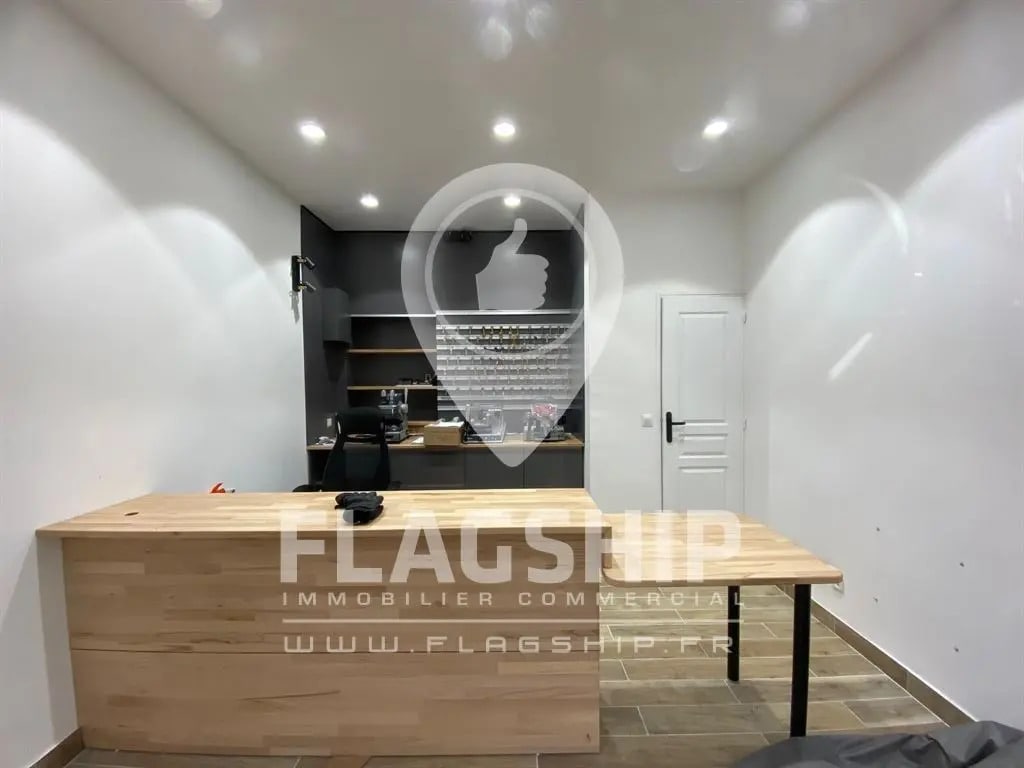 Retail in Levallois-Perret to rent Building Photo- Image 1 of 6