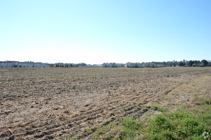 240 Five Points Rd, Dudley, NC for sale - Primary Photo - Image 1 of 1