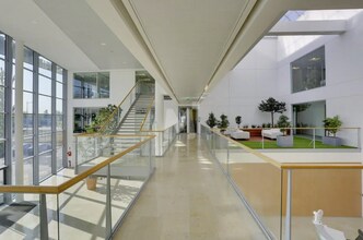 3 Avenue Jeanne Garnerin, Wissous to rent Interior Photo- Image 2 of 3