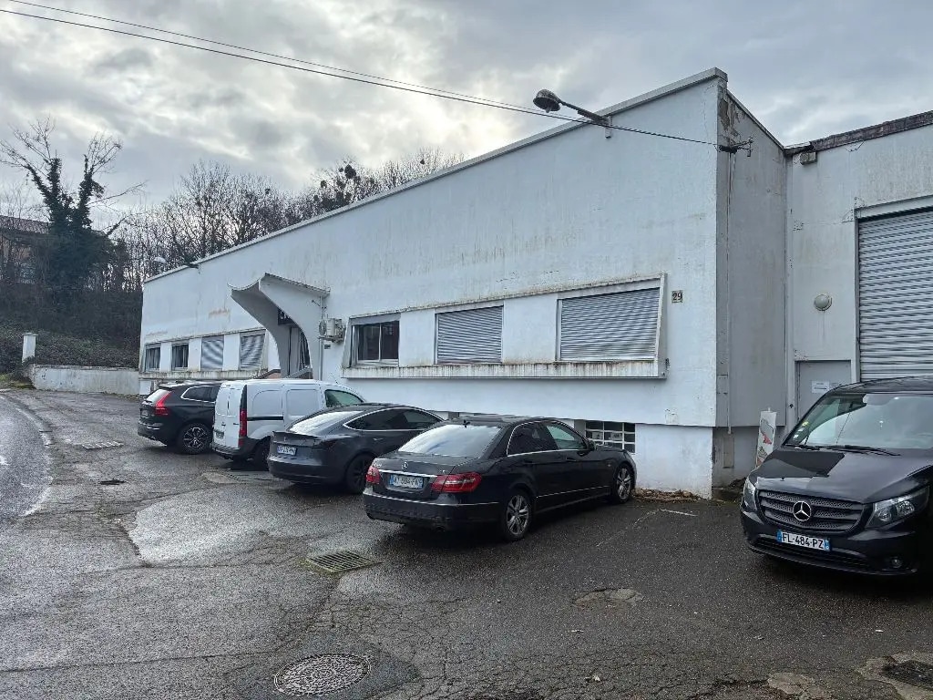 29 Chemin De Montgay, Fontaines-sur-Saône to rent Building Photo- Image 1 of 8