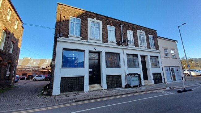 More details for 22B Guildford St, Luton - Light Industrial to Rent