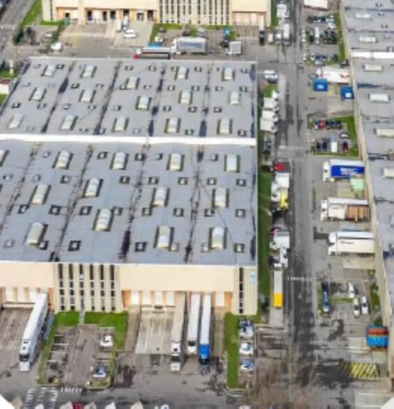 Light Industrial in Corbas to rent - Aerial - Image 3 of 12