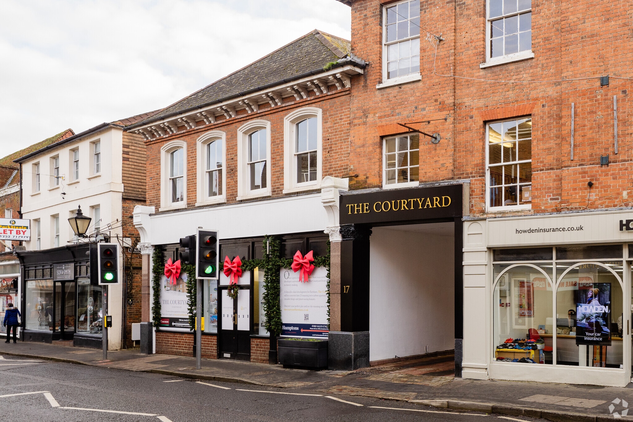 16-17 West St, Farnham to rent Building Photo- Image 1 of 6