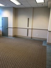 1111 W 39th St, Kansas City, MO to rent Interior Photo- Image 1 of 5